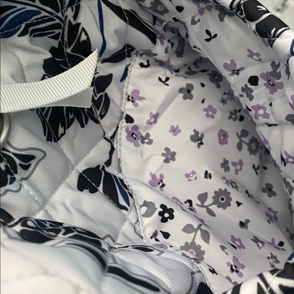 Vera Bradley Medium Travel Duffel “Twilight Garden”Blue & Purple - Picture 4 of 11